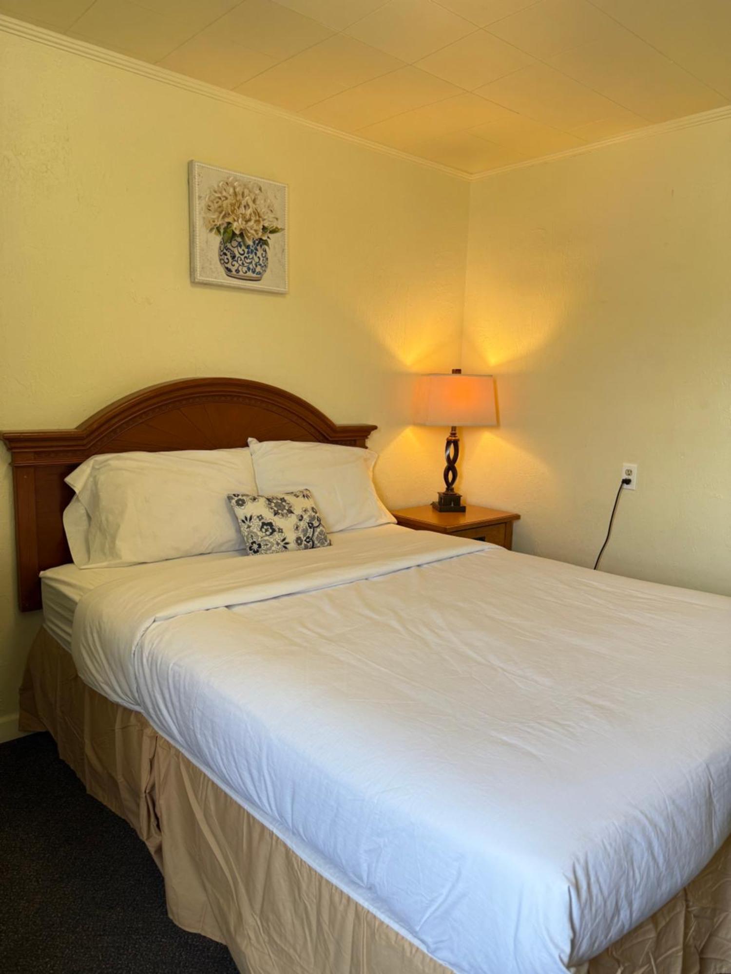Lakeside Motel Moses Lake Exterior photo